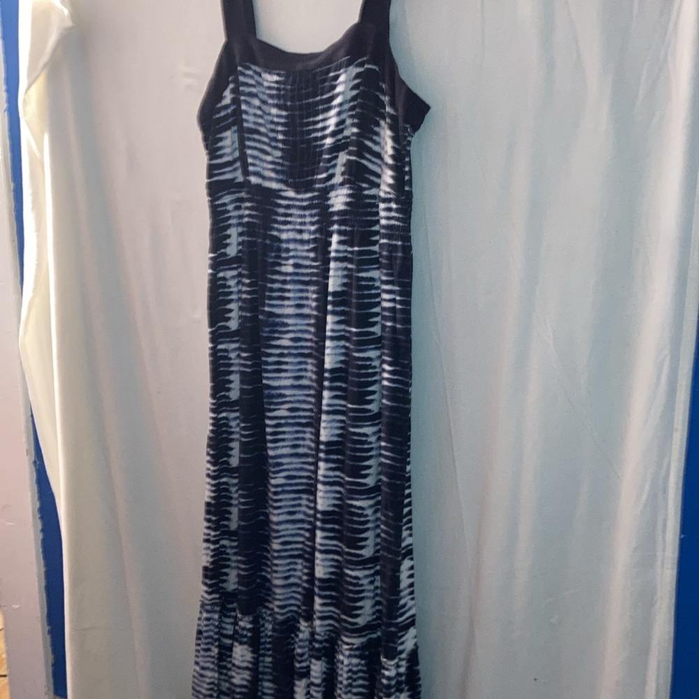 Tommy Hilfiger Dress - Picture 3 of 10